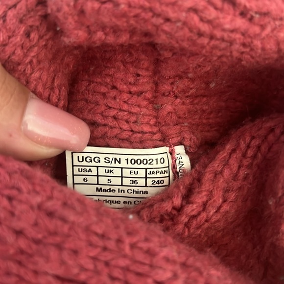 UGG BOOTS - Picture 7 of 7